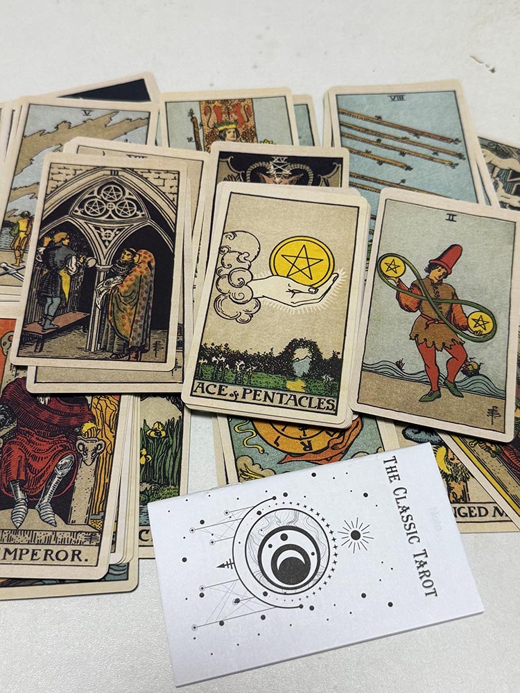The Classic Tarot Cards A 78 D - огляд і ціна Board Game Book