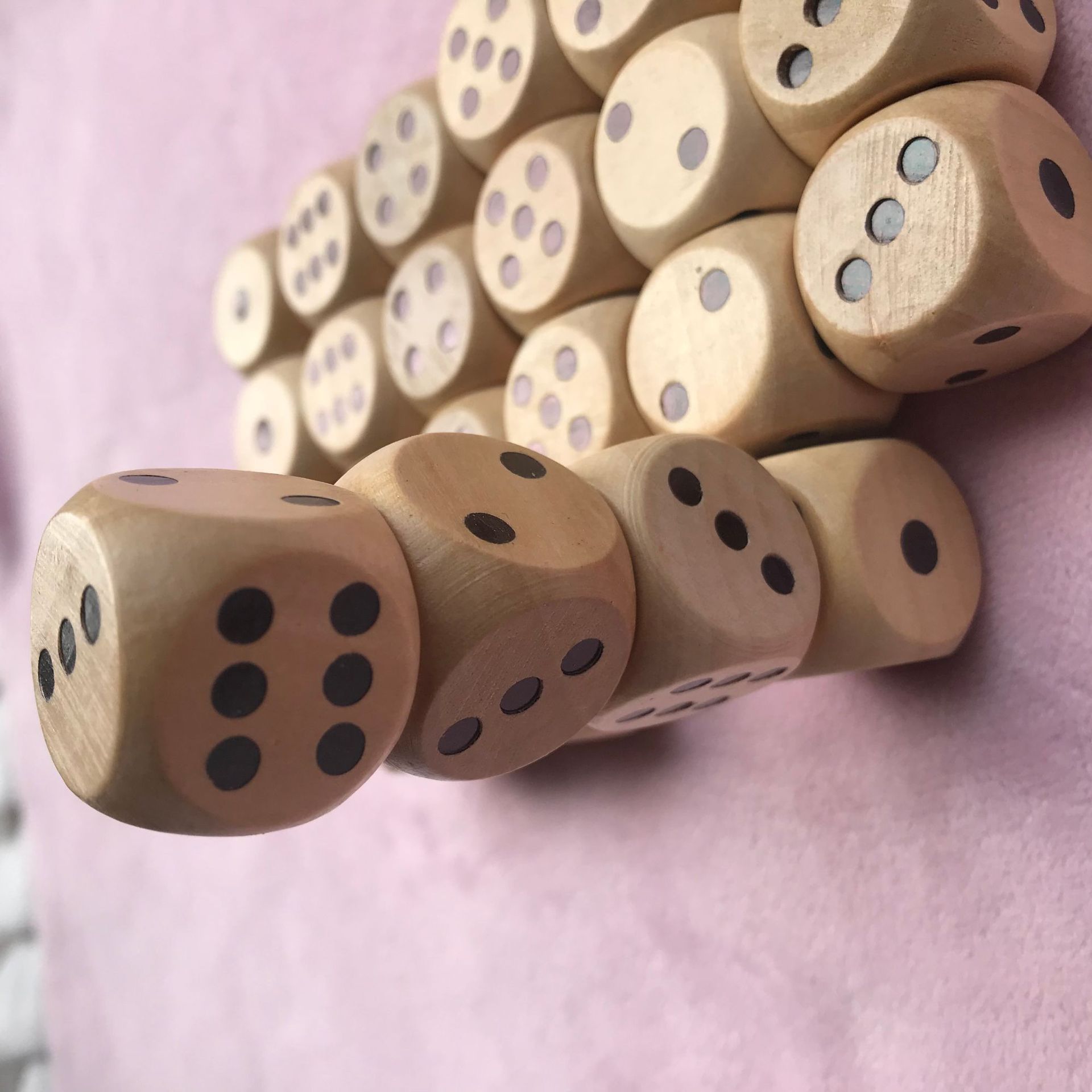 12PCS 16mm Wooden Dice Dots D6 - огляд і ціна Board Game Dots